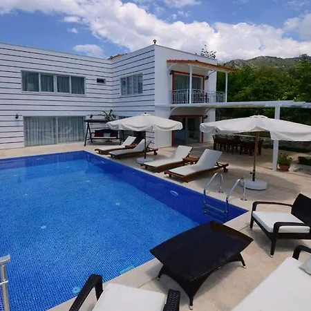 Bugra By Akdenizvillam Villa *